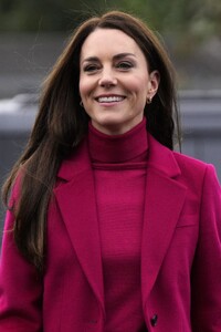 kate-middleton-at-windsor-foodshare-in-windsor-01-26-2023-1.jpg