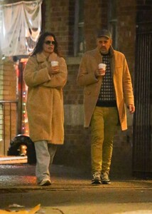 katie-holmes-night-out-with-a-friend-in-new-york-12-13-2022-6.jpg