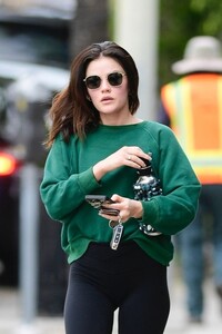 lucy-hale-leaves-a-workout-in-los-angeles-02-14-2023-9.jpg