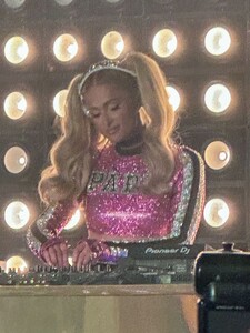 paris-hilton-at-a-dj-set-at-uber-event-in-phoenix-02-10-2023-1.jpg