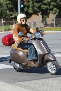 paris-jackson-out-on-her-vespa-in-toluca-lake-02-10-2023-2.jpg