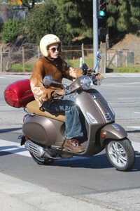 paris-jackson-out-on-her-vespa-in-toluca-lake-02-10-2023-6.jpg