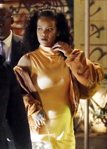 rihanna-arrives-at-langosteria-restaurant-in-milan-02-24-2023-4.jpg