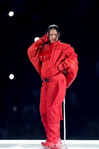 rihanna-performs-at-superbowl-lvii-halftime-show-in-glendale-02-12-2023-3.jpg