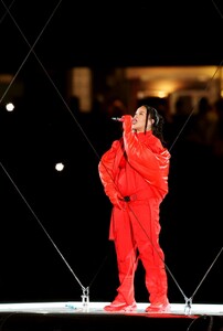 rihanna-performs-at-superbowl-lvii-halftime-show-in-glendale-02-12-2023-7.jpg