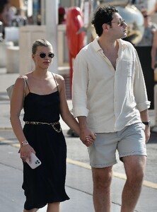 sofia-richie-and-elliot-grainge-out-in-st-tropez-07-14-2022-12.jpg