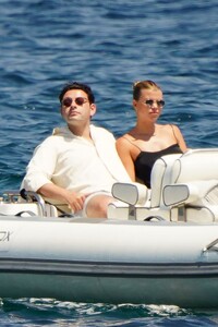 sofia-richie-and-elliot-grainge-out-in-st-tropez-07-14-2022-4.jpg