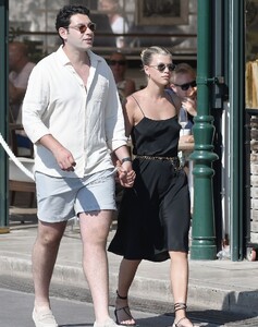 sofia-richie-and-elliot-grainge-out-in-st-tropez-07-14-2022-7.jpg
