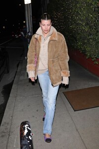 sofia-richie-out-for-dinner-in-santa-monica-02-18-2023-1.jpg