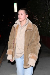 sofia-richie-out-for-dinner-in-santa-monica-02-18-2023-3.jpg
