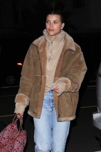 sofia-richie-out-for-dinner-in-santa-monica-02-18-2023-5.jpg