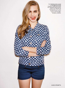 vogue-uk-2013-06-jun-329.thumb.jpg.482c19ba8a61e92b78258626c0e4896b.jpg