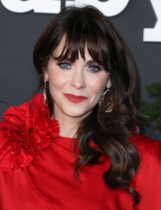 zooey-deschanel-at-2022-baby2baby-gala-in-west-hollywood-11-12-2022-1.jpg
