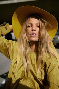 Harper's Bazaar Greece March 2023_2.jpg