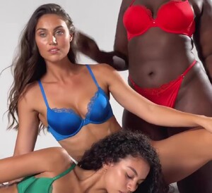 5A42D873AD3B3113D2120E39F16E3EA5_video_dashinit.mp4.29110f111a0f4ebea340b290e3dce0a3 - frame at 0m0s.jpg