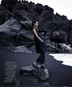 1975478384_harper-bazaar-2013-03-mar(dragged)87.thumb.jpg.d0b5a5e015f1d0a92149d76bb25551ae.jpg
