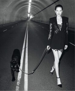 345296546_harper-bazaar-2013-03-mar(dragged)101.thumb.jpg.0cd0621c6ff76bd4fd96214606c7ba38.jpg
