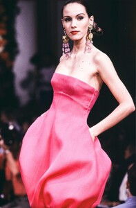 Magali Lemoine YSL SS 1993 HC 2.jpg