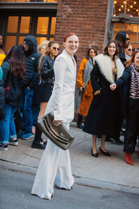Karen-Elson-NYFW-FW23-StreetStyle2-MJJ_1676.jpg