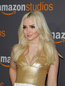 PicturePub_Dove_Cameron_003.jpg