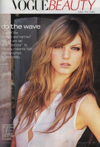 Wave_Ritts_US_Vogue_April_2000_01.thumb.jpg.21e708d144ad4bea8ecdf78e9b003fc7.jpg