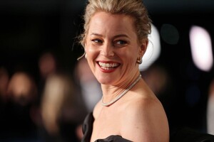 elizabeth-banks-at-vanity-fair-oscar-party-in-beverly-hills-03-12-2023-4.jpg