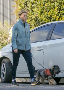 elizabeth-banks-out-with-her-dog-in-west-hollywood-03-16-2023-1.jpg