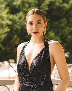 elizabeth-olsen-academy-awards-photo-shoot-march-2023-13.jpg