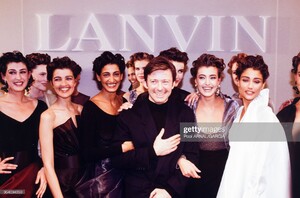 f92_Lanvin--954094350-group.thumb.jpg.411d90c39d5ce01ce6fcd94e469b9889.jpg