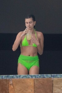 hailey-bieber-in-bikini-on-vacation-in-cabo-san-lucas-02-27-2023-0.jpg
