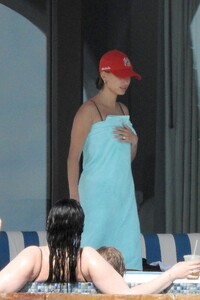 hailey-bieber-in-bikini-on-vacation-in-tulum-02-25-2023-1.jpg