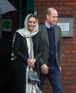 kate-middleton-visits-hayes-muslim-centre-in-hayes-03-09-2023-2.jpg