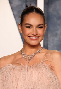 lily-james-2023-vanity-fair-oscar-party-in-beverly-hills-03-12-2023-13.jpg