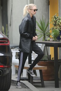 stella-amxwell-out-and-about-in-los-angeles-02-22-2023-2.jpg