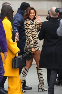 zendaya-louis-vuitton-show-at-paris-fashion-week-03-06-2023-3.jpg