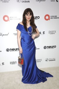 zooey-deschanel-at-elton-john-aids-foundation-s-31st-annual-academy-awards-viewing-party-in-west-hollywood-03-12-2023-1.jpg