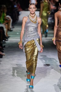 00037-Tom-Ford-Spring-2022-RTW-Credit-FILIPPO-FIOR-GORUNWAY.thumb.jpg.00968a92990d04aed00845d47b2d0811.jpg