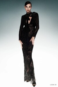 kk2 00029-tom-ford-fall-2023-ready-t.jpg
