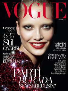 Vogue Turkey (December 2013) - Cover.png