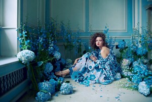 767764713_HarpersBazaarUKMay2017-61.thumb.jpg.714dff17126cef8c2eaa0b5c5cd10a2a.jpg