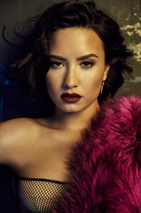 DemiLovatoBillboardUHQ_002.jpg