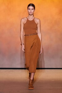 defile-hermes-printemps-ete-2022-paris-look-15.thumb.jpg.9f4e5c4b6186c4dbbe3375af7f0aa0c1.jpg