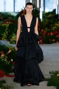 defile-jason-wu-printemps-ete-2022-new-york-look-34.thumb.jpg.6e206128c302a8c04036338e0160ebf5.jpg