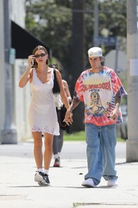 hailey-and-justin-bieber-out-and-about-in-west-hollywood-04-23-2023-0.jpg