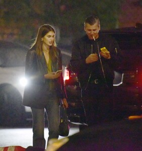 kaia-gerber-and-peter-utz-arrives-at-matsuhisu-restaurant-in-los-angeles-04-12-2023-3.jpg