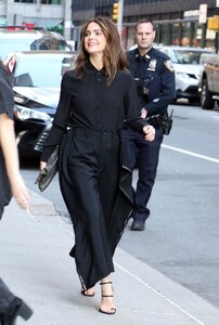 keri-russell-arrives-at-late-show-with-stephen-colbert-in-new-york-04-10-2023-6.jpg