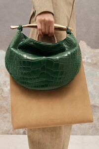 00018-bottega-veneta-prefall-2023-details-credit-brand.jpg