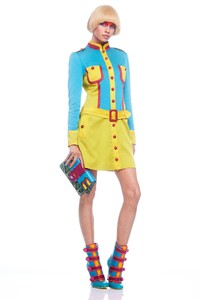 00019-Moschino-Pre-Fall-22-credit-Marcus-Mam-courtesy-of-Moschino.thumb.jpg.533aacec1b06057d4f9a1b877dc2aef9.jpg
