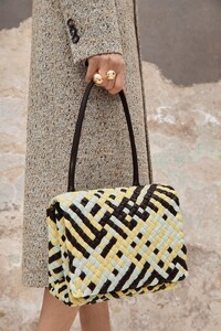 00025-bottega-veneta-prefall-2023-details-credit-brand.jpg