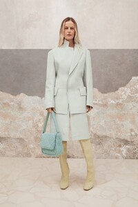 00029-bottega-veneta-prefall-2023-credit-brand.jpg